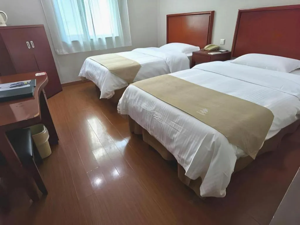 Bed in GreenTree Inn Chongqing Longhu Times Tianjie Xietaizi Metro Station