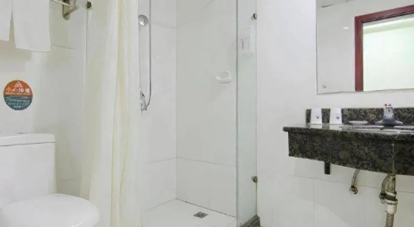 GreenTree Inn Chongqing Longhu Times Tianjie Xietaizi Metro Station