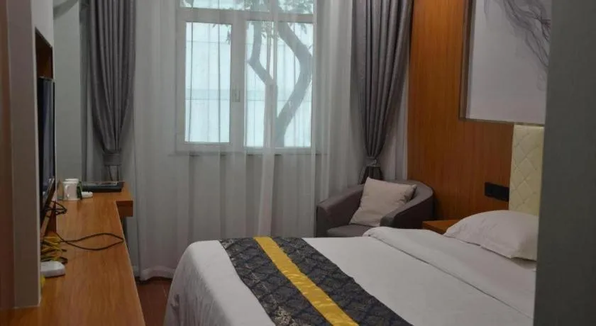 Bed in GreenTree Inn Chongqing Longhu Times Tianjie Xietaizi Metro Station