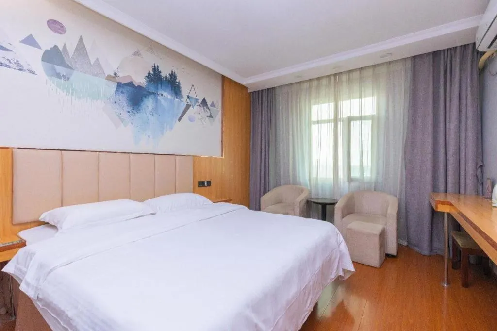 Bed in GreenTree Inn Chongqing Longhu Times Tianjie Xietaizi Metro Station