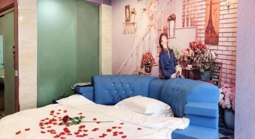 Bed in Shell Ganzhou Central Theme Hotel