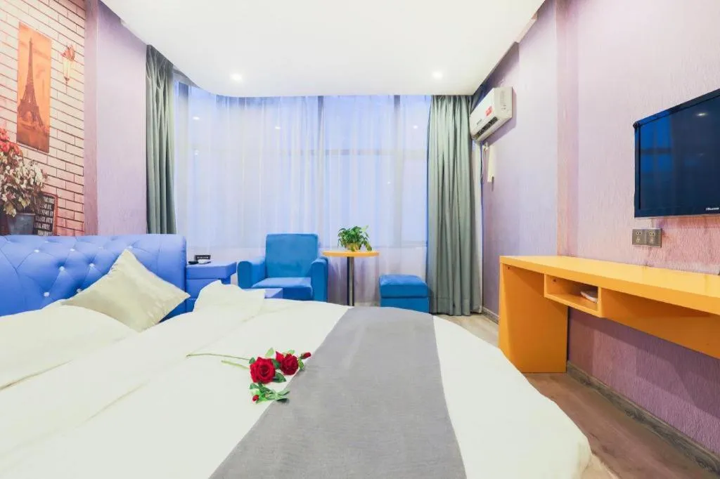 Bed in Shell Ganzhou Central Theme Hotel