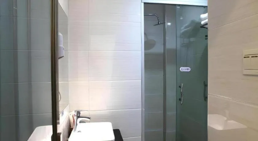 Shell Ganzhou Central Theme Hotel