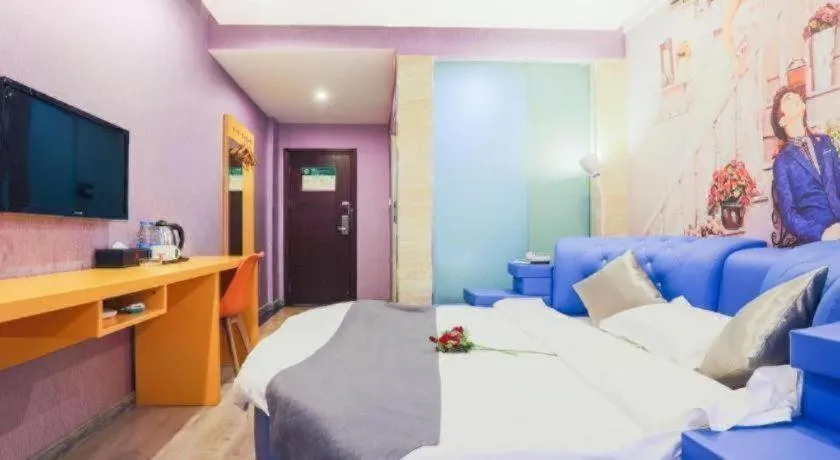 Bed in Shell Ganzhou Central Theme Hotel