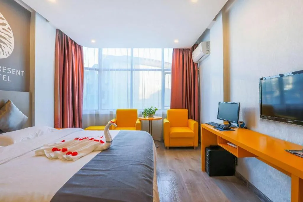 Bed in Shell Ganzhou Central Theme Hotel