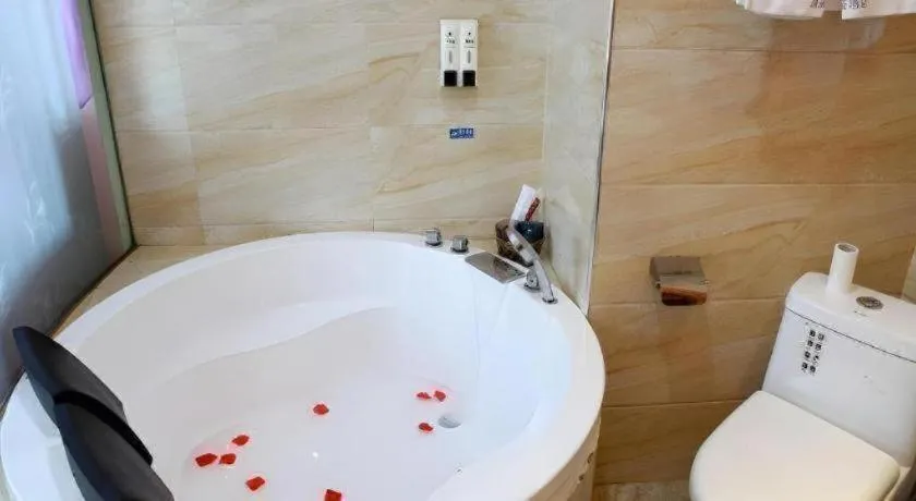 Shell Ganzhou Central Theme Hotel