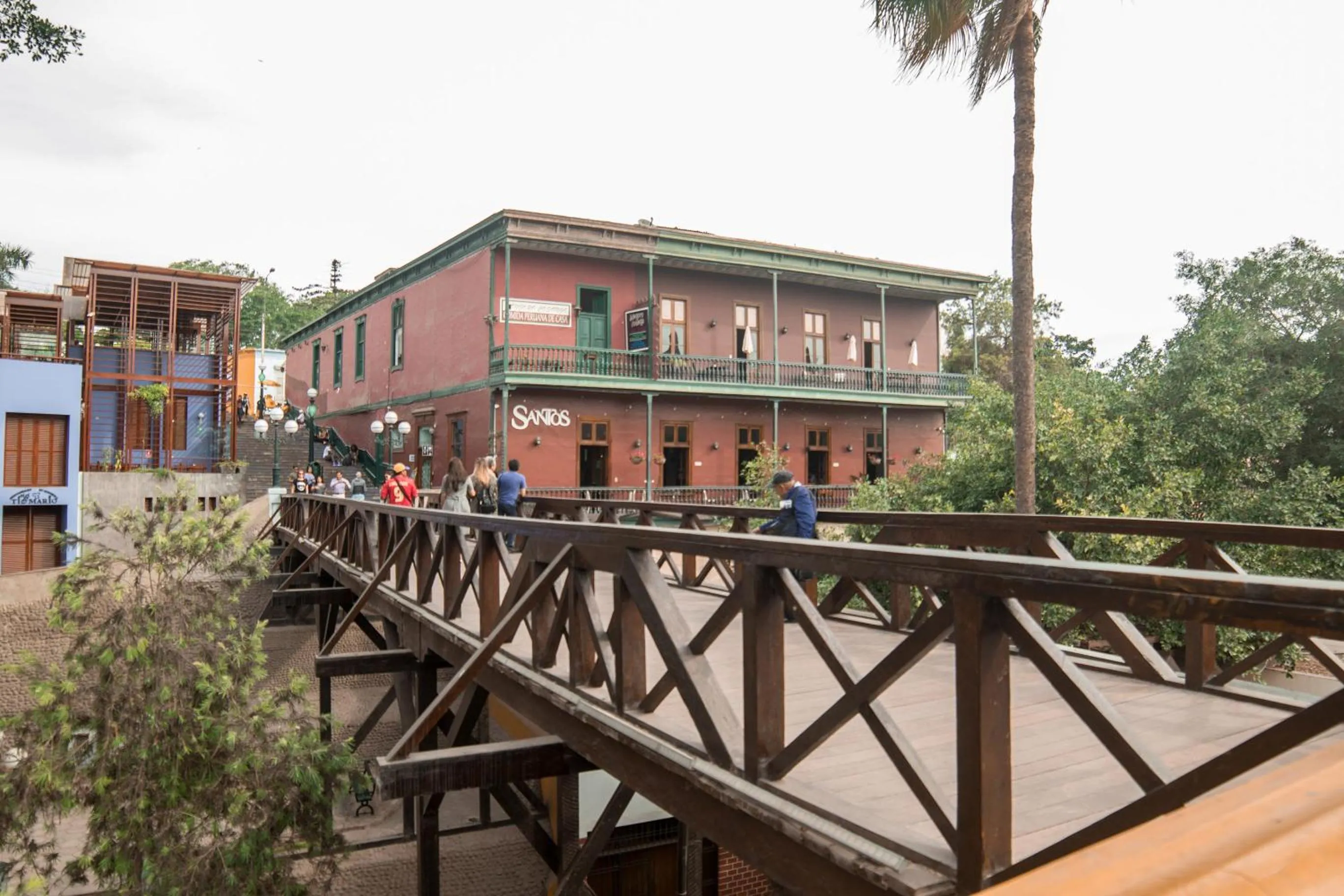 Nearby landmark in Hotel Lexus