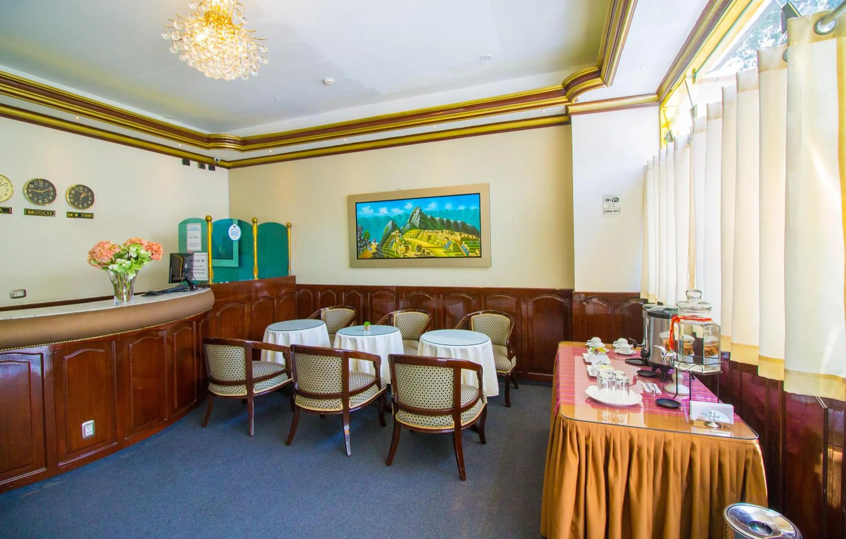 Lounge or bar in Hotel Lexus