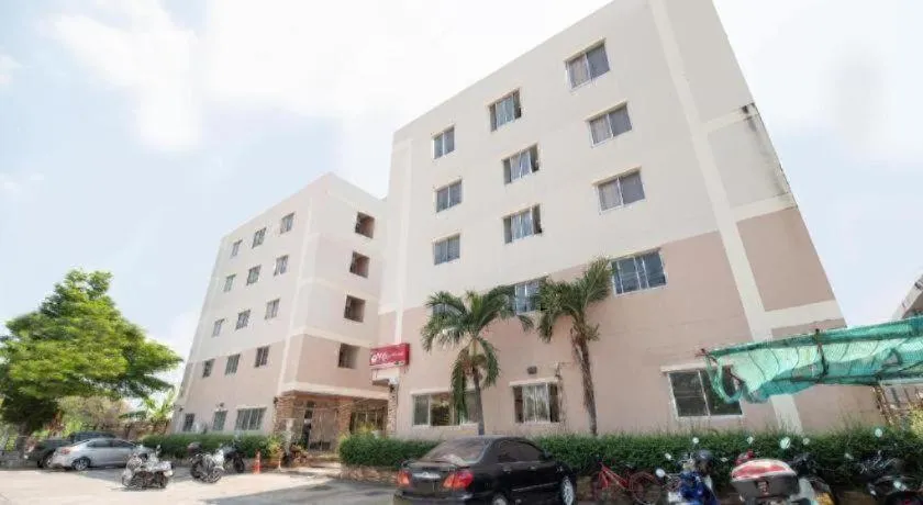 OYO 519 B Min Airport