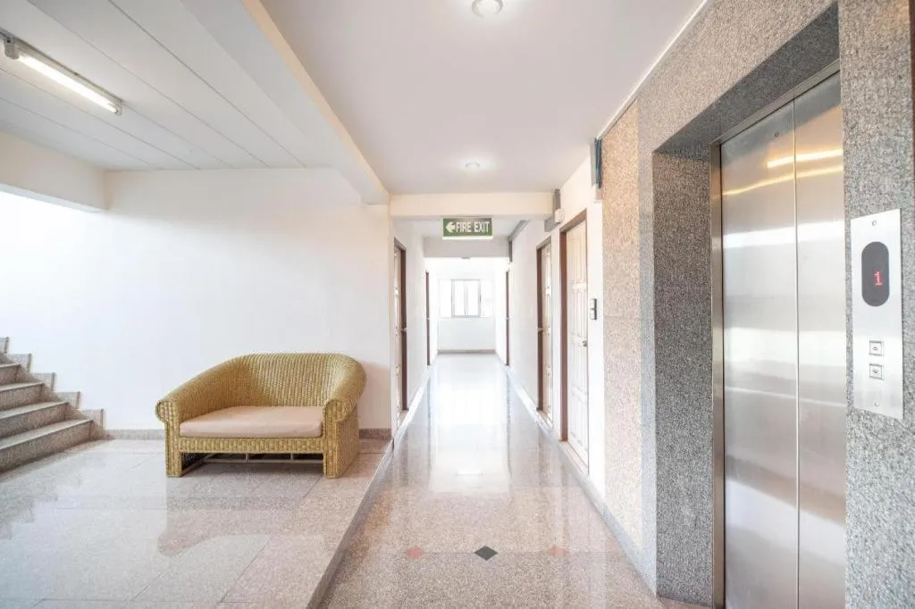 OYO 519 B Min Airport