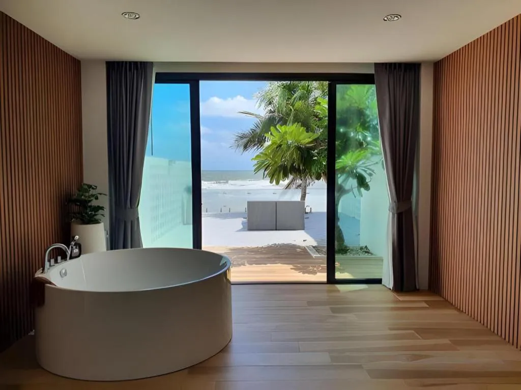 Rattana Pura Beach Resort