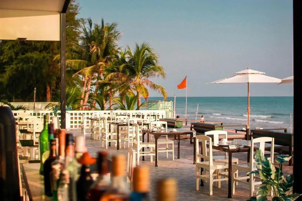 Rattana Pura Beach Resort