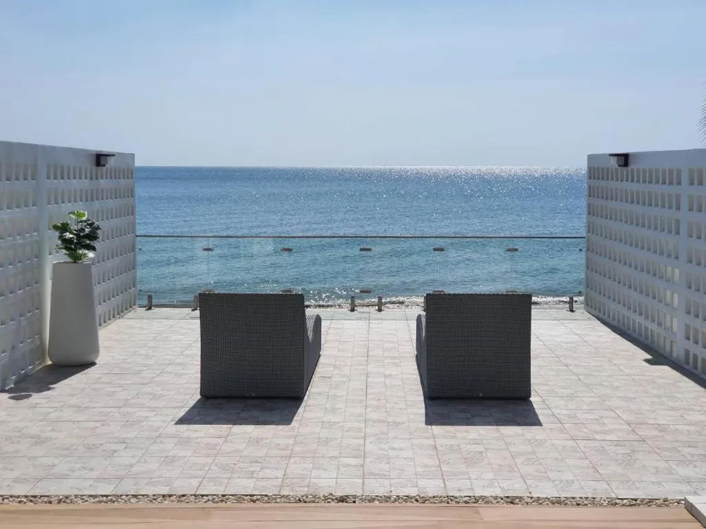 Rattana Pura Beach Resort