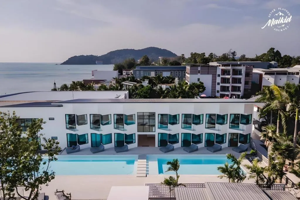 Rattana Pura Beach Resort