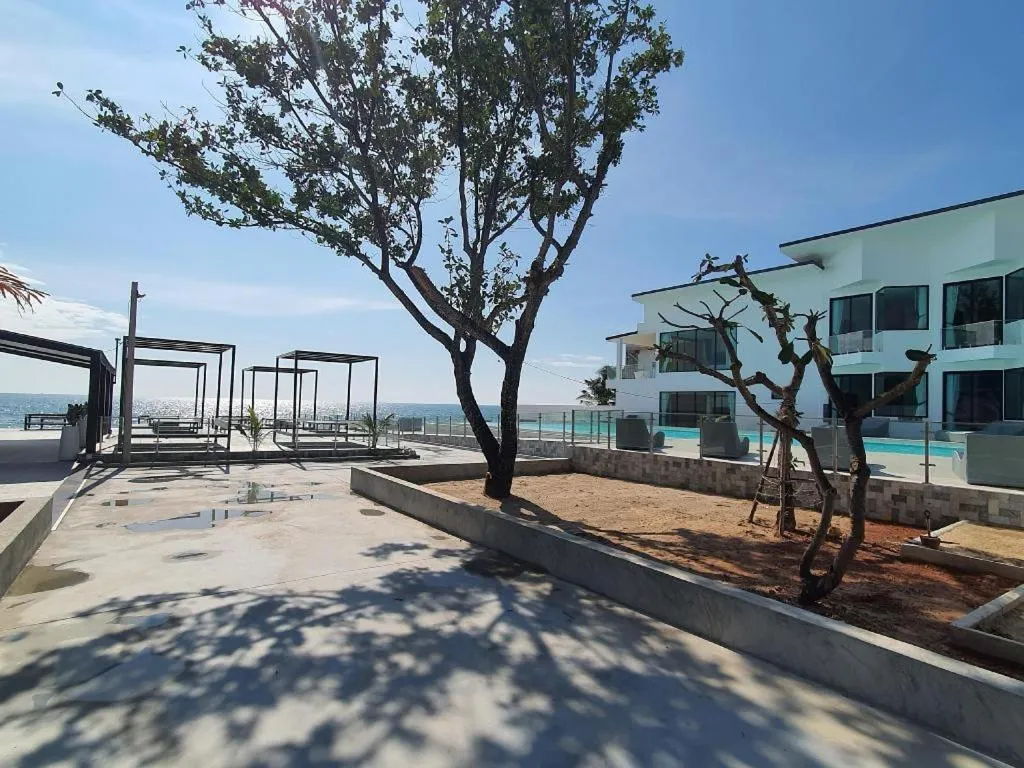 Rattana Pura Beach Resort