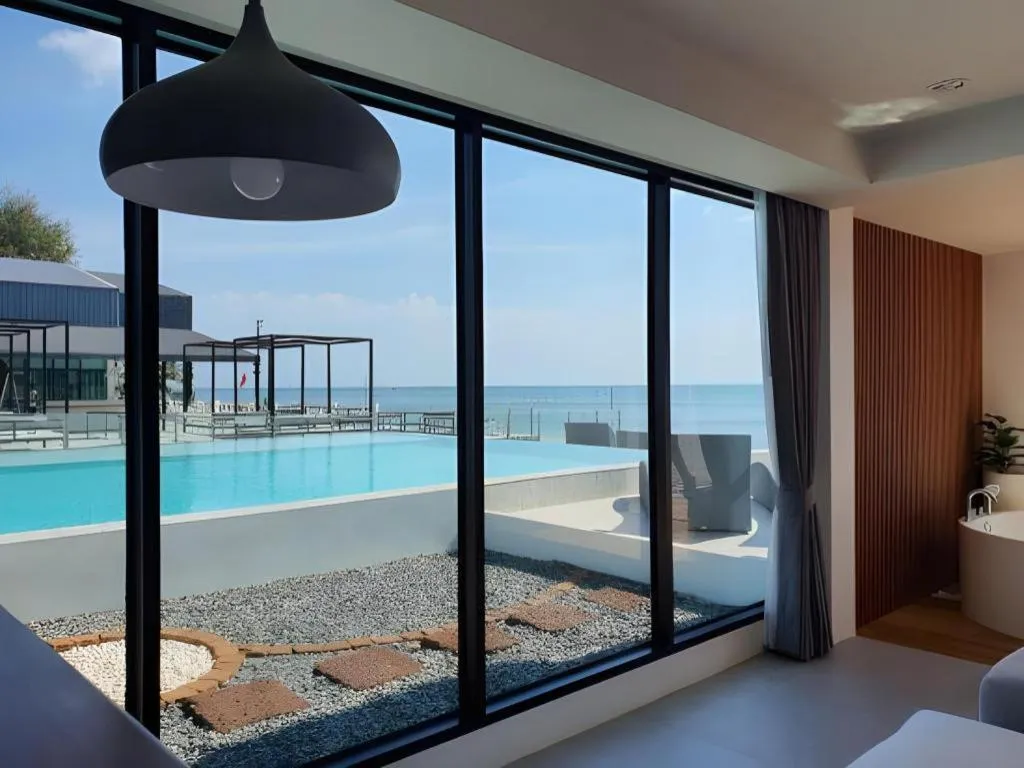 Rattana Pura Beach Resort