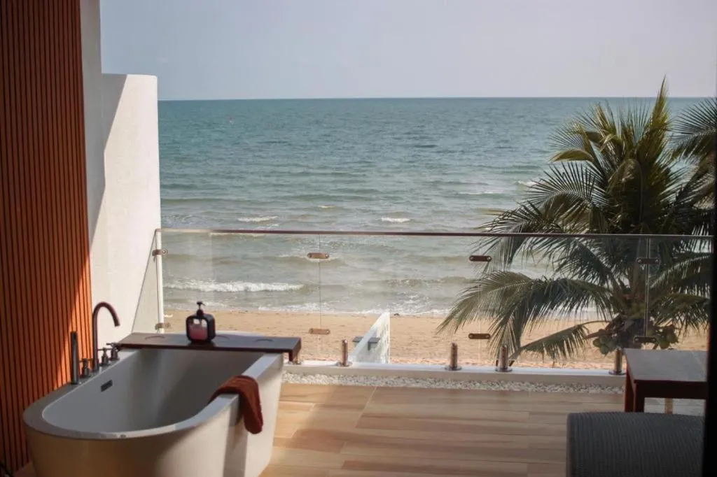 Rattana Pura Beach Resort