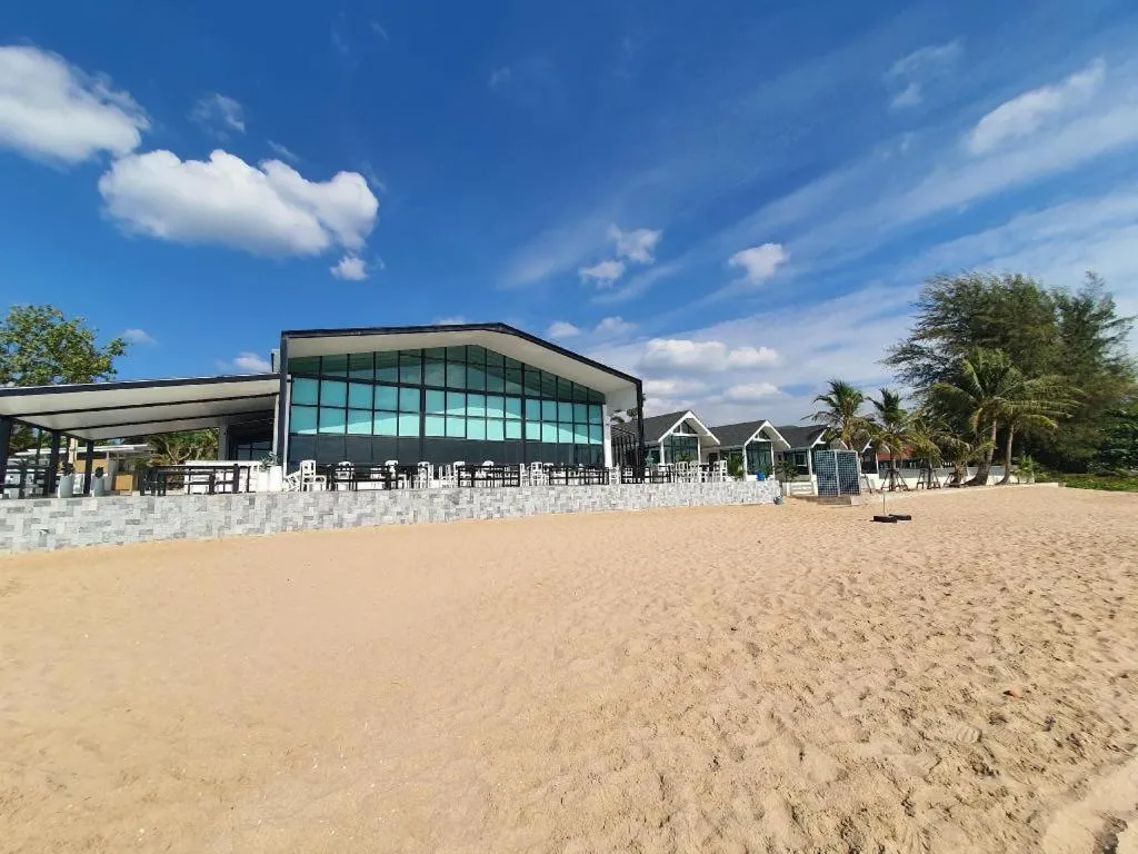 Rattana Pura Beach Resort