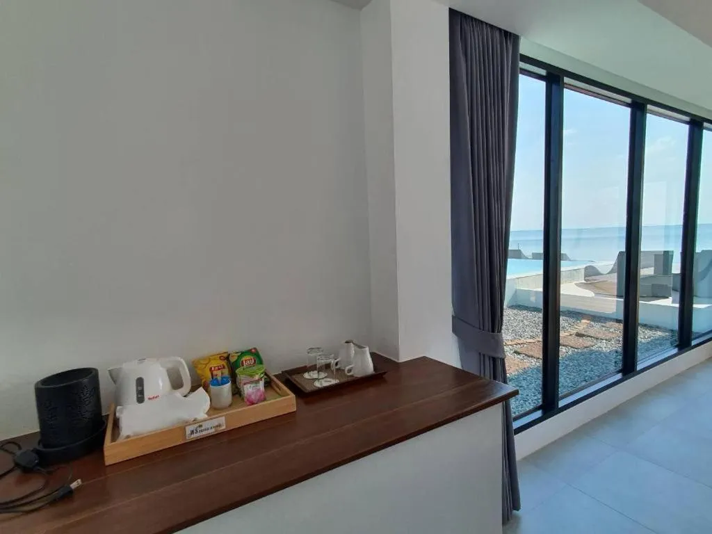 Rattana Pura Beach Resort