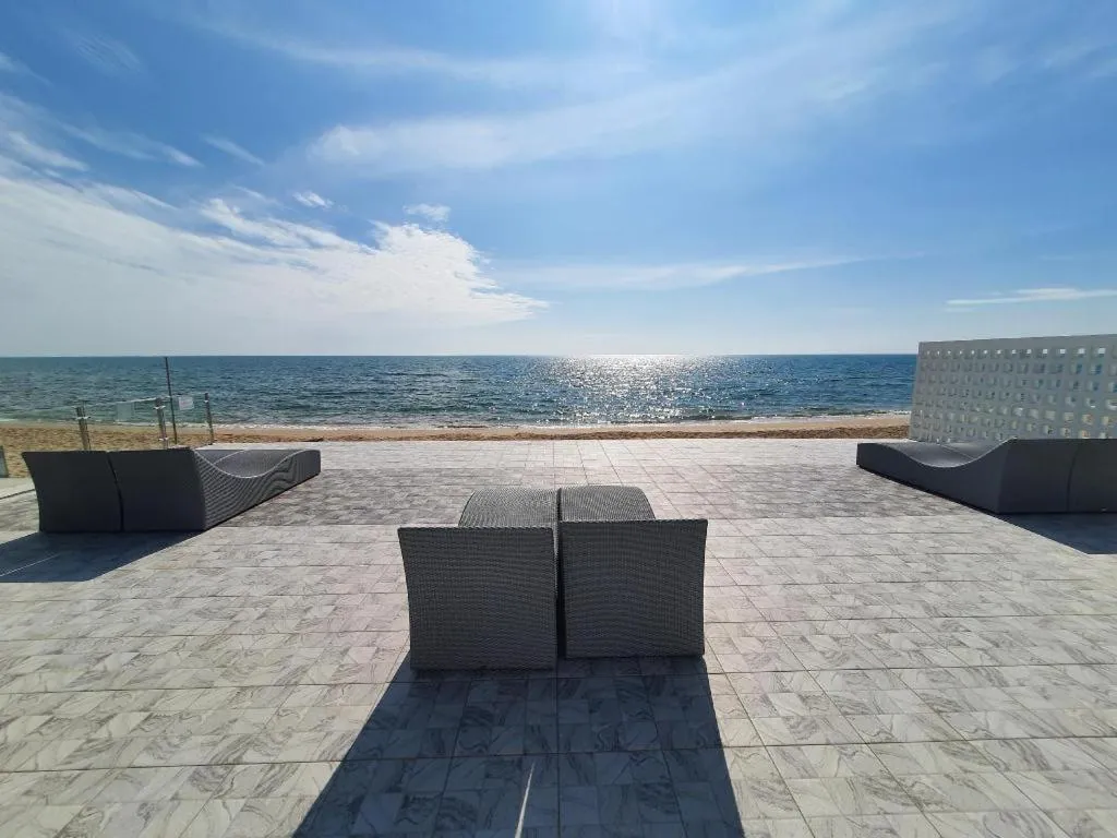 Rattana Pura Beach Resort