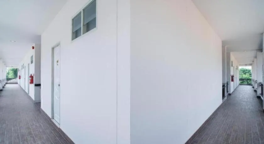 Super OYO 662 Malee Bunga Hotel