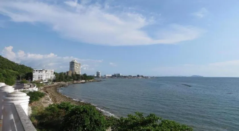 Super OYO 662 Malee Bunga Hotel