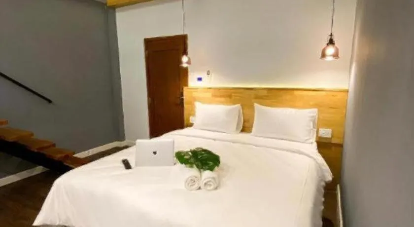 Bed in Need a Nap Hostel Phrae