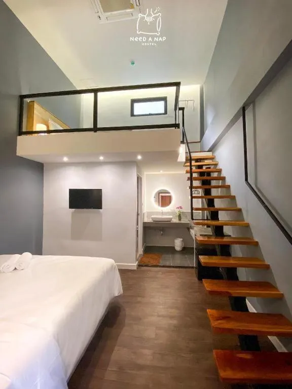 Bed in Need a Nap Hostel Phrae