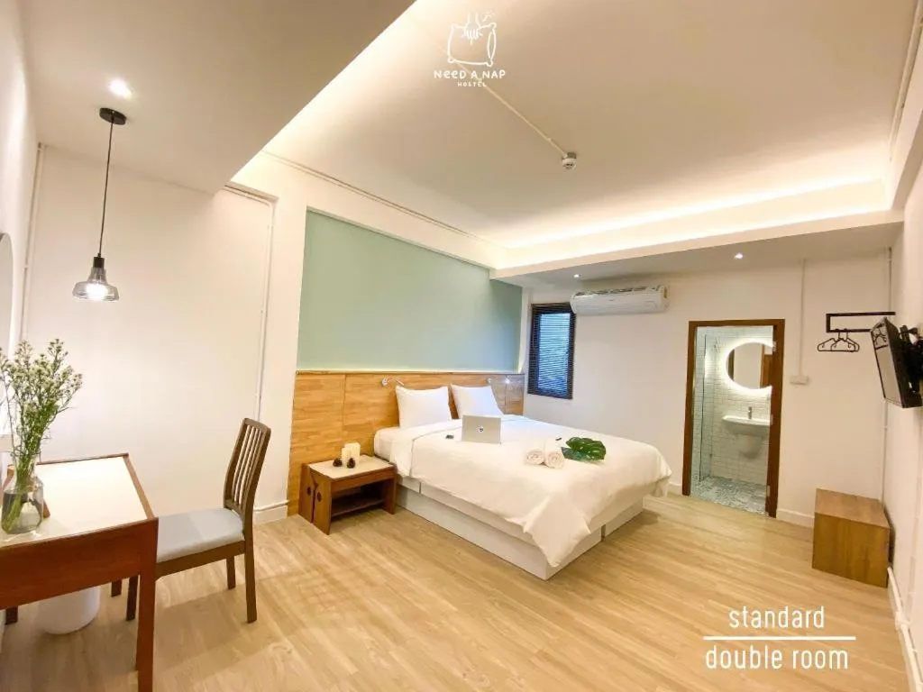 Bed in Need a Nap Hostel Phrae