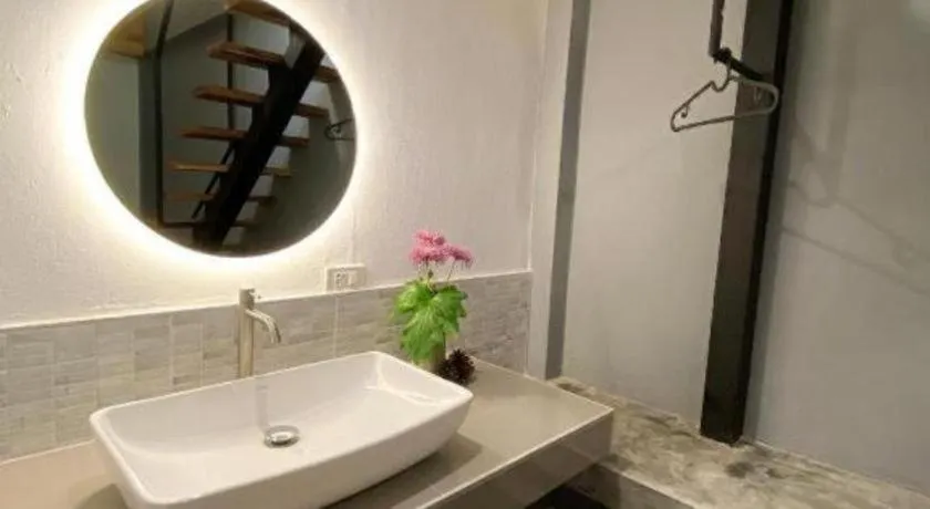 Need a Nap Hostel Phrae