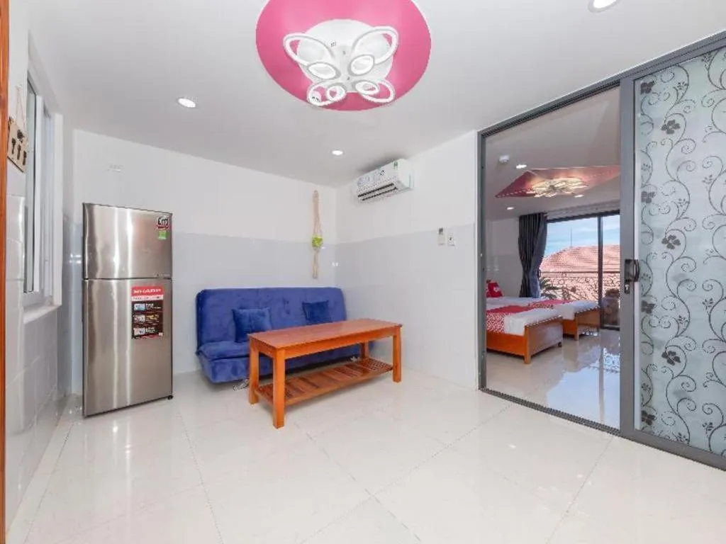 OYO 1028 Flower House Apartment