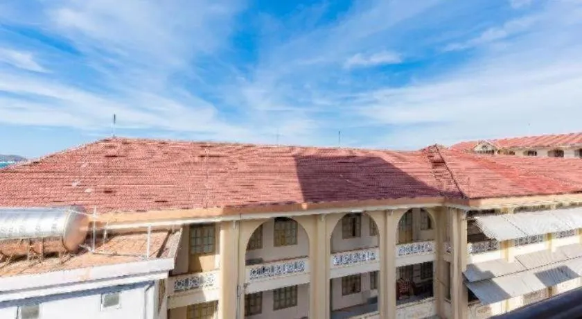 OYO 1028 Flower House Apartment