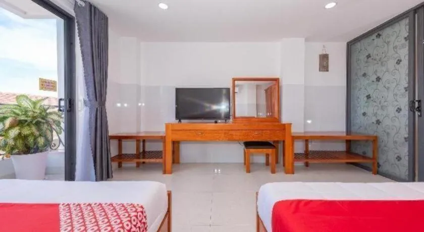 OYO 1028 Flower House Apartment