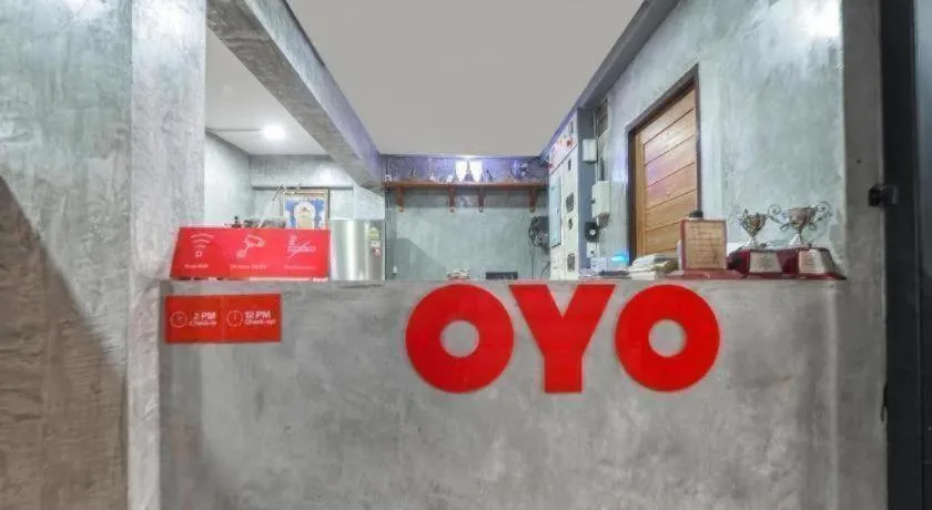 OYO 935 The Palm Apartment