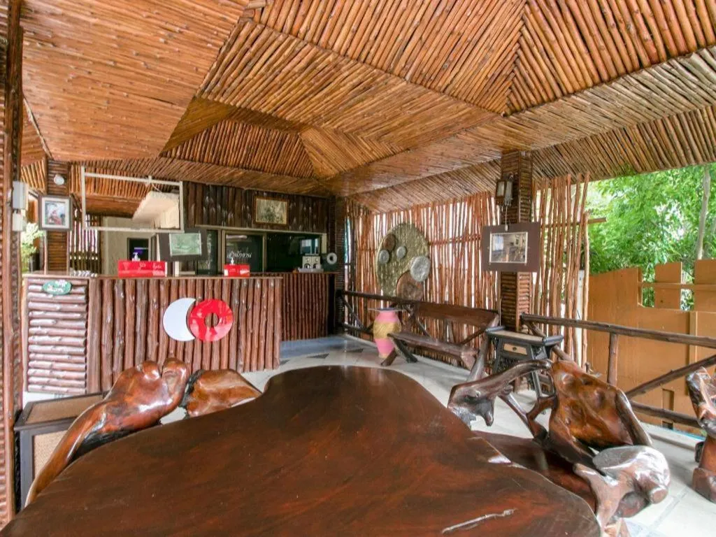 CAPITAL O961 Baan Dow Chompoo Resort