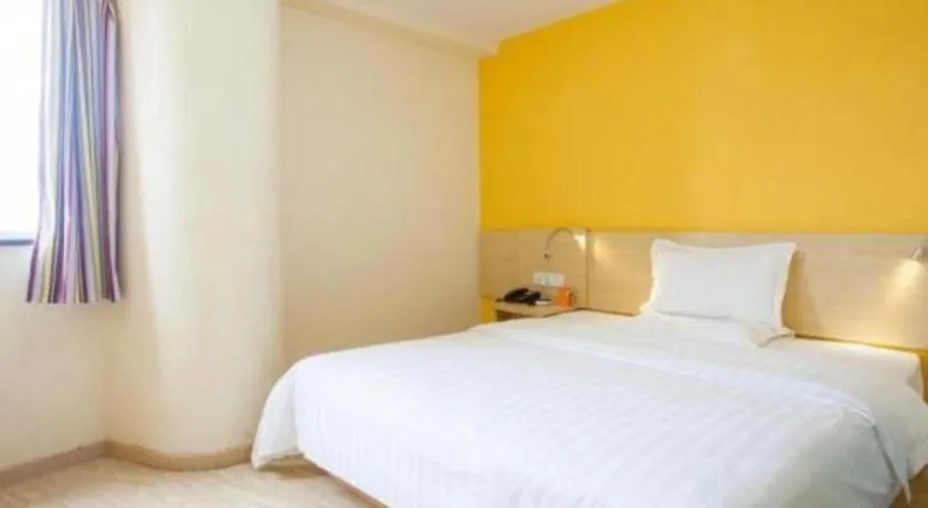 Bed in 7 Days Inn Huizhou Daya Bay Wanda Plaza