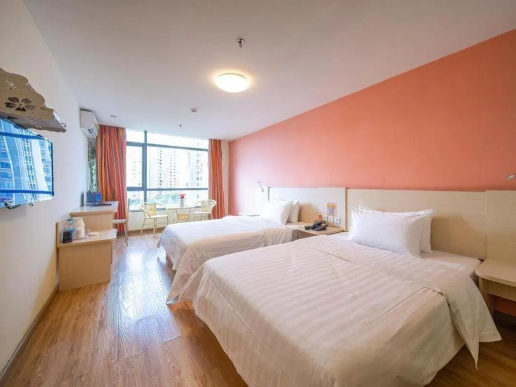 Bed in 7 Days Inn Huizhou Daya Bay Wanda Plaza