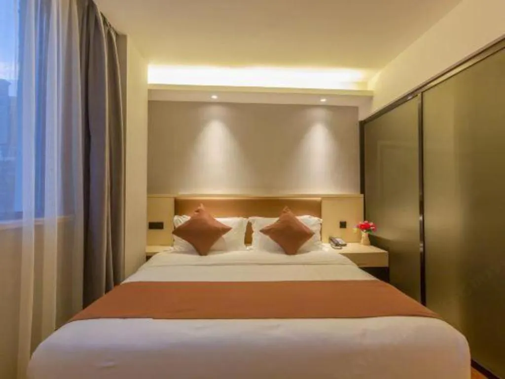 Bed in Gya Hotel Shanghai Long Distance Passenger Terminal Station