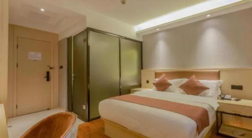 Bed in Gya Hotel Shanghai Long Distance Passenger Terminal Station