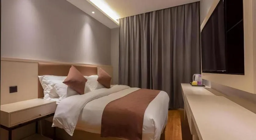 Bed in Gya Hotel Shanghai Long Distance Passenger Terminal Station