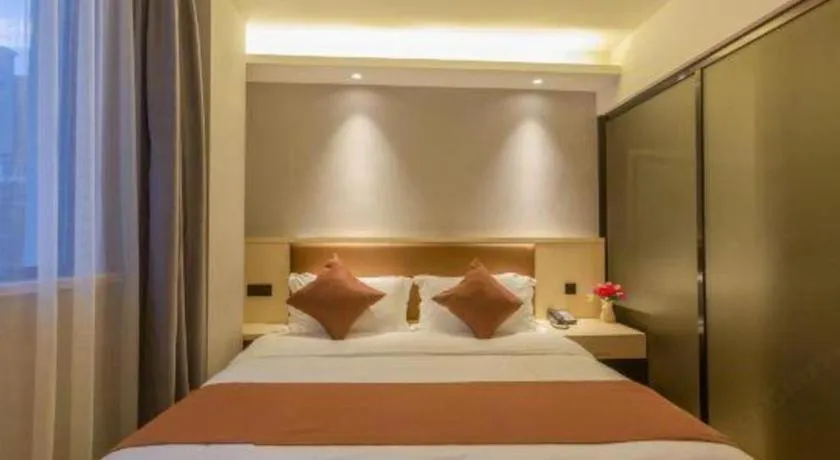 Bed in Gya Hotel Shanghai Long Distance Passenger Terminal Station