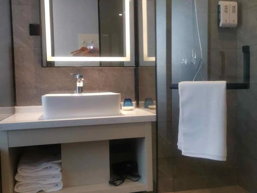 Gya Hotel Shanghai Long Distance Passenger Terminal Station