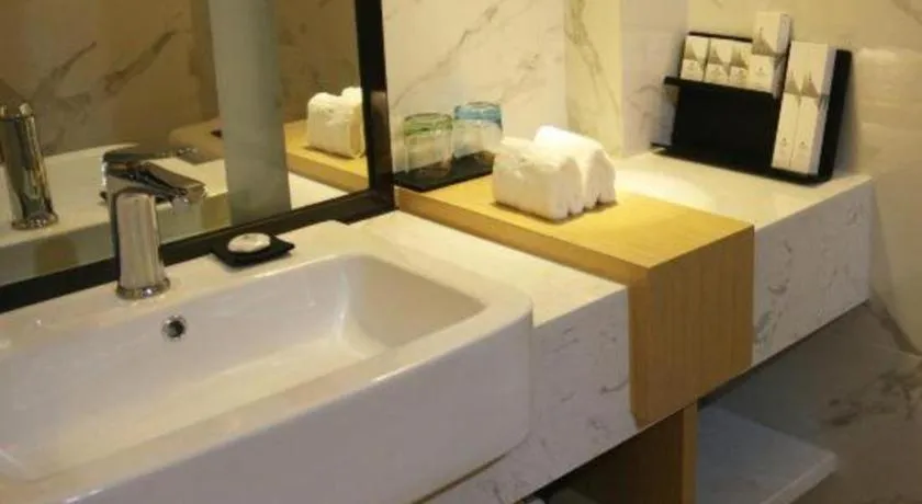 Borrman Hotel Zhaoqing Sihui Tianguangxu Jade City