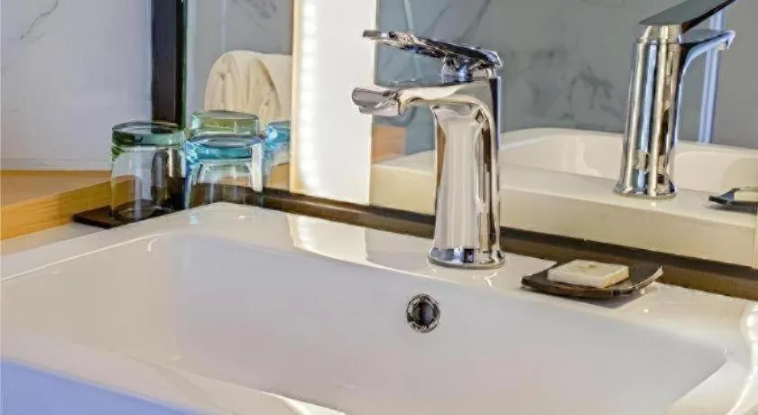 Borrman Hotel Zhaoqing Sihui Tianguangxu Jade City