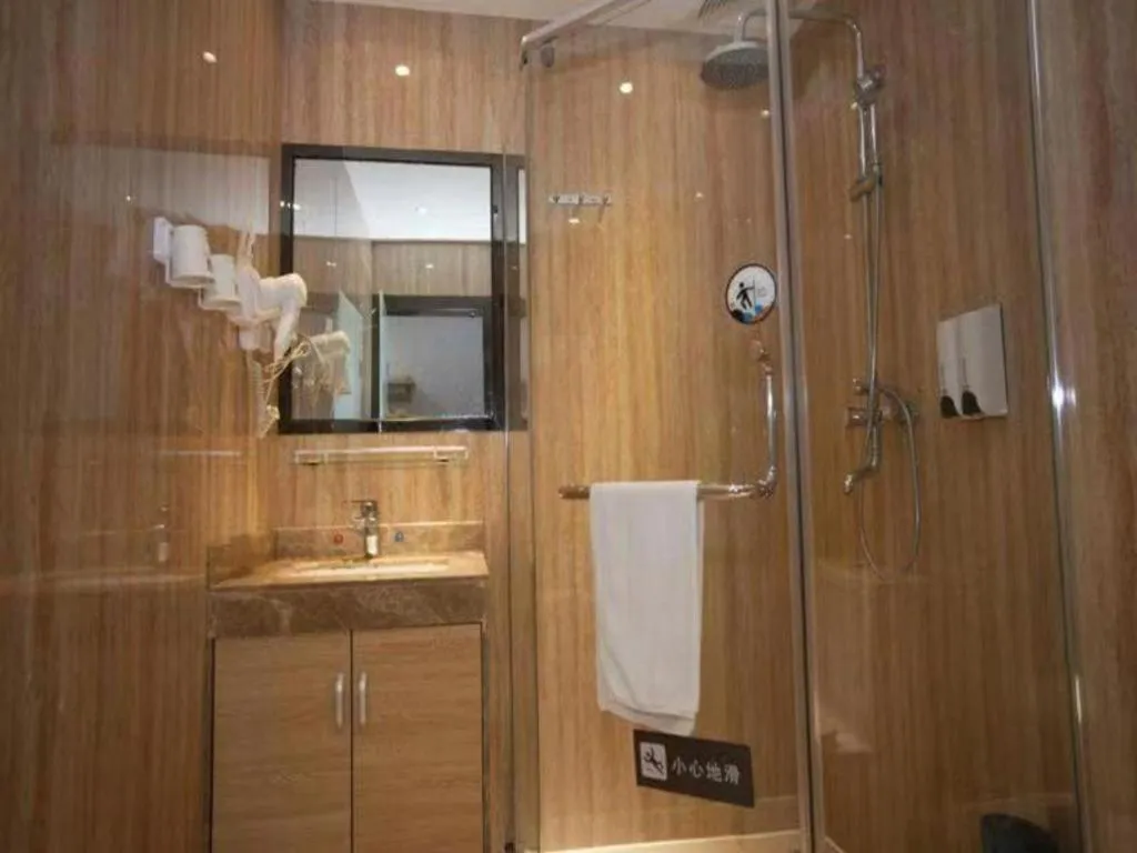 7 Days Premium·Guangzhou Dongxiaonan Subway Station