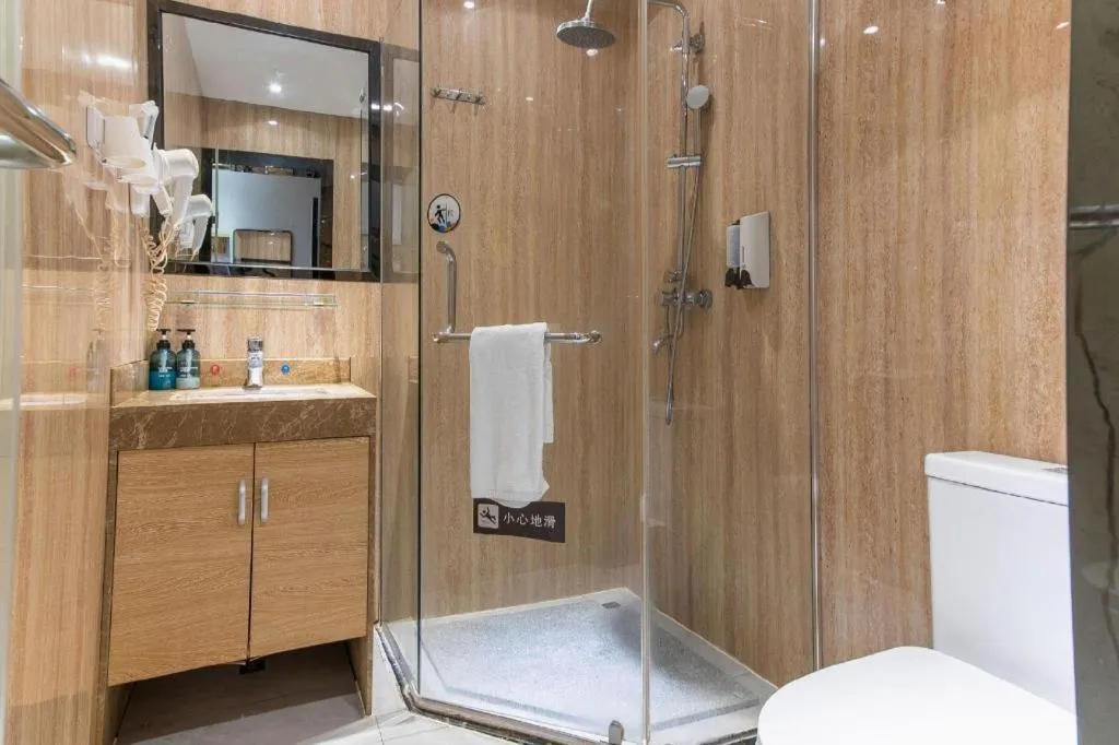 7 Days Premium·Guangzhou Dongxiaonan Subway Station