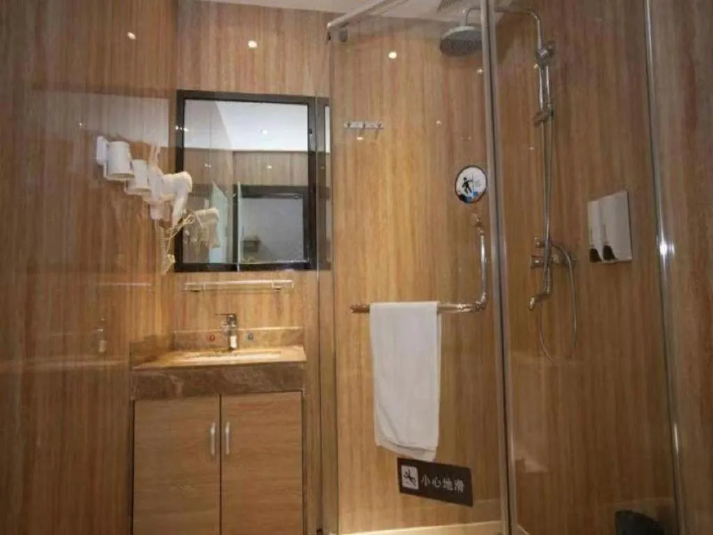 7 Days Premium·Guangzhou Dongxiaonan Subway Station