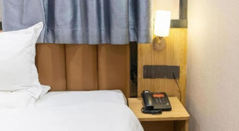 Bed in 7 Days Premium·Guangzhou Dongxiaonan Subway Station