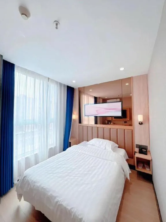 Bed in 7 Days Premium·Guangzhou Dongxiaonan Subway Station