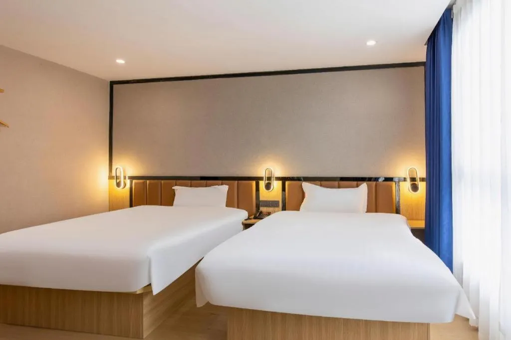 Bed in 7 Days Premium·Guangzhou Dongxiaonan Subway Station